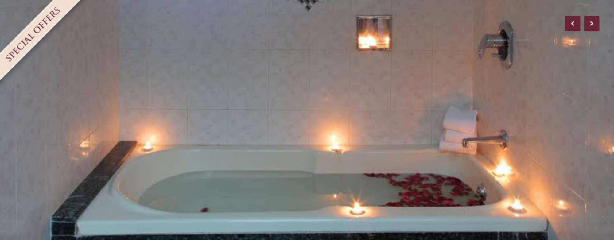 Hiltop Hotel Мумбай Екстериор снимка