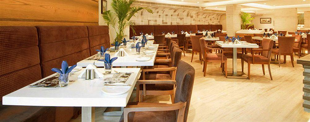 Hiltop Hotel Мумбай Екстериор снимка