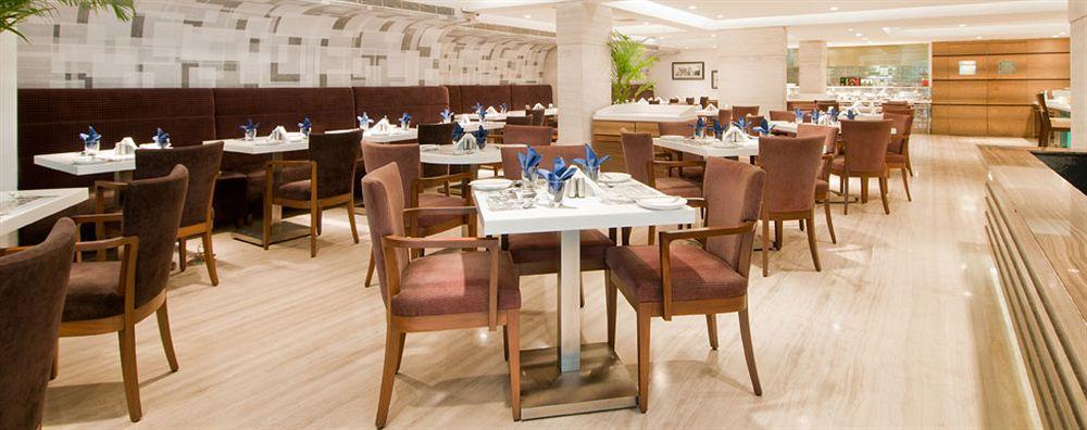 Hiltop Hotel Мумбай Екстериор снимка