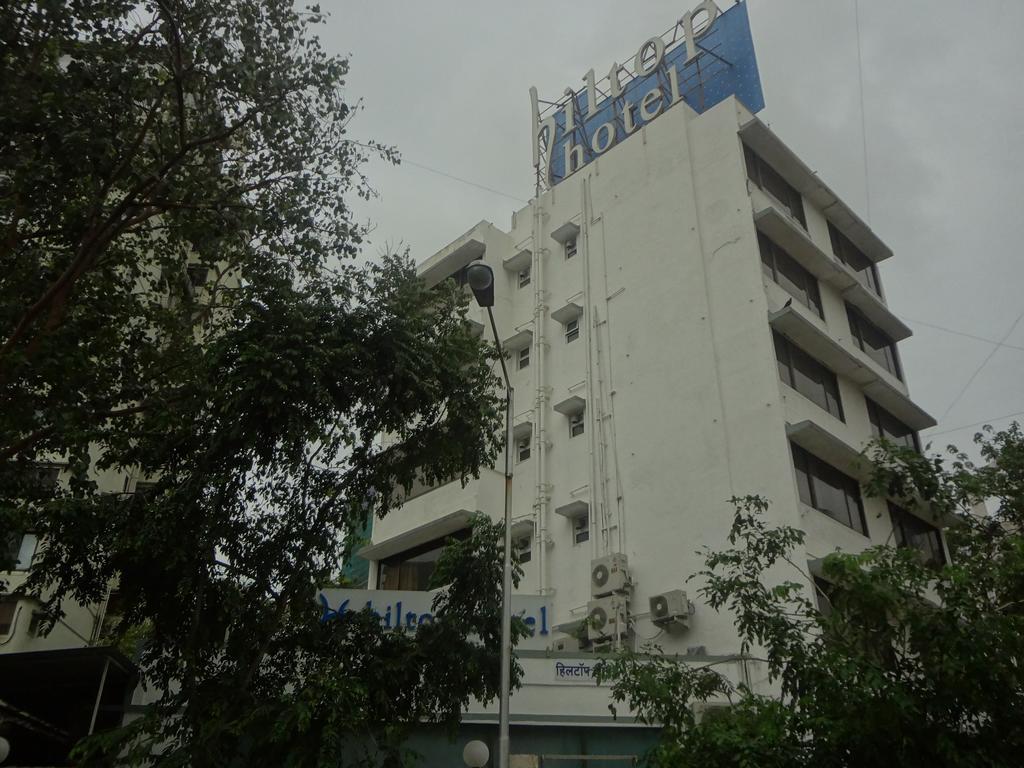 Hiltop Hotel Мумбай Екстериор снимка