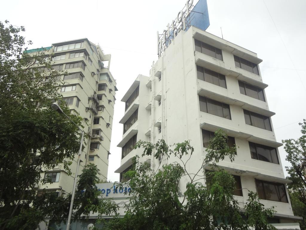 Hiltop Hotel Мумбай Екстериор снимка